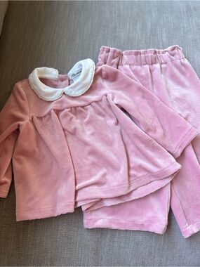 Amazon Essentials Pink Two-Piece Velour Set with White Peter Pan Collar